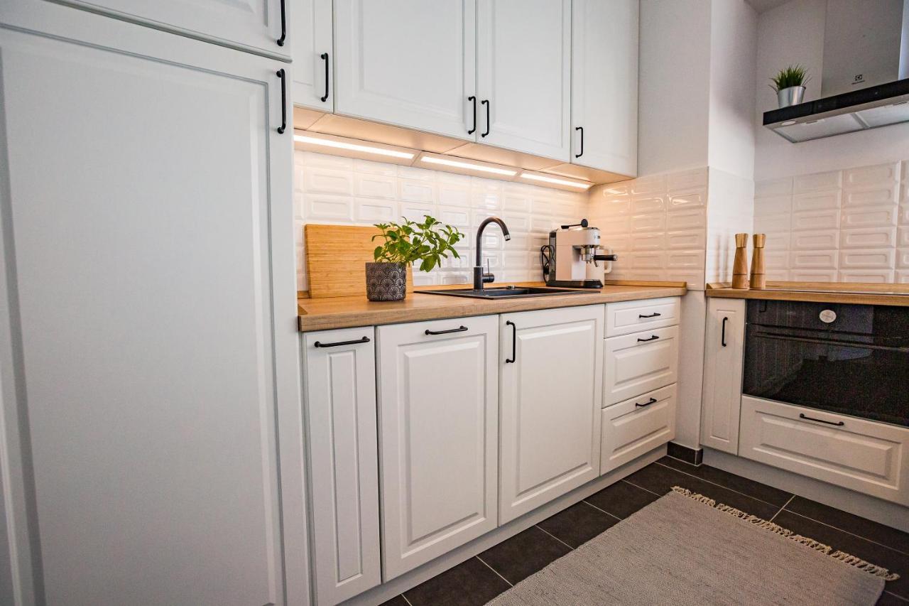 Stylish Oasis Central Apartment With Ac And Parking Boedapest Buitenkant foto