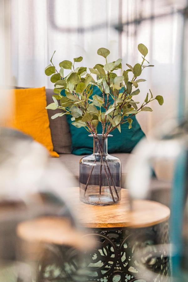 Stylish Oasis Central Apartment With Ac And Parking Boedapest Buitenkant foto